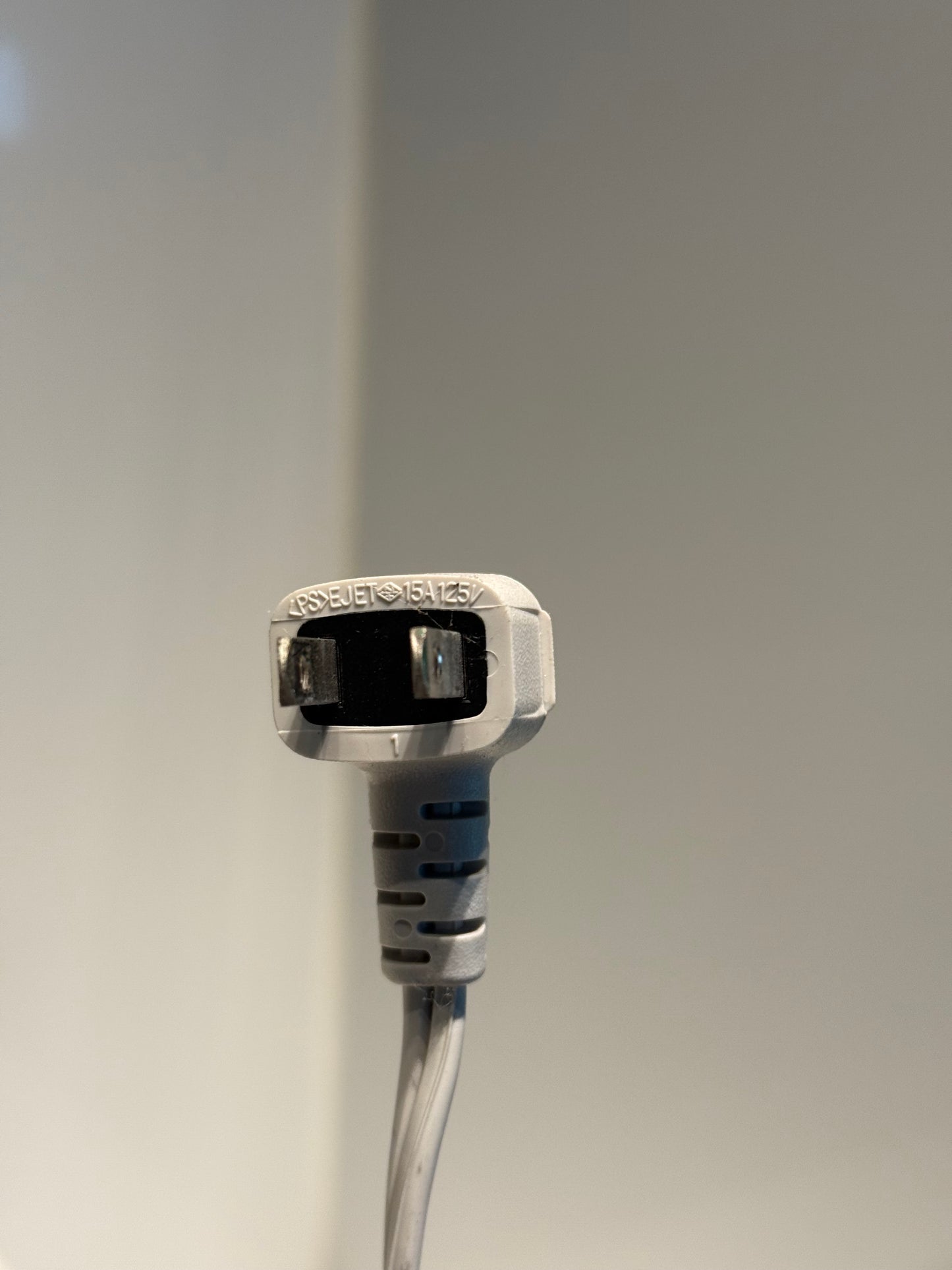 223 MITSUBISHI 霧ヶ峰 2020年製 6~8畳用