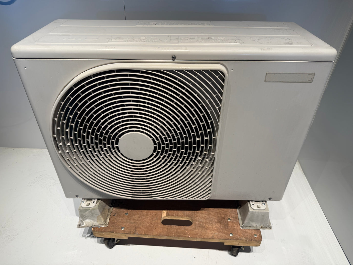 169　TOSHIBA