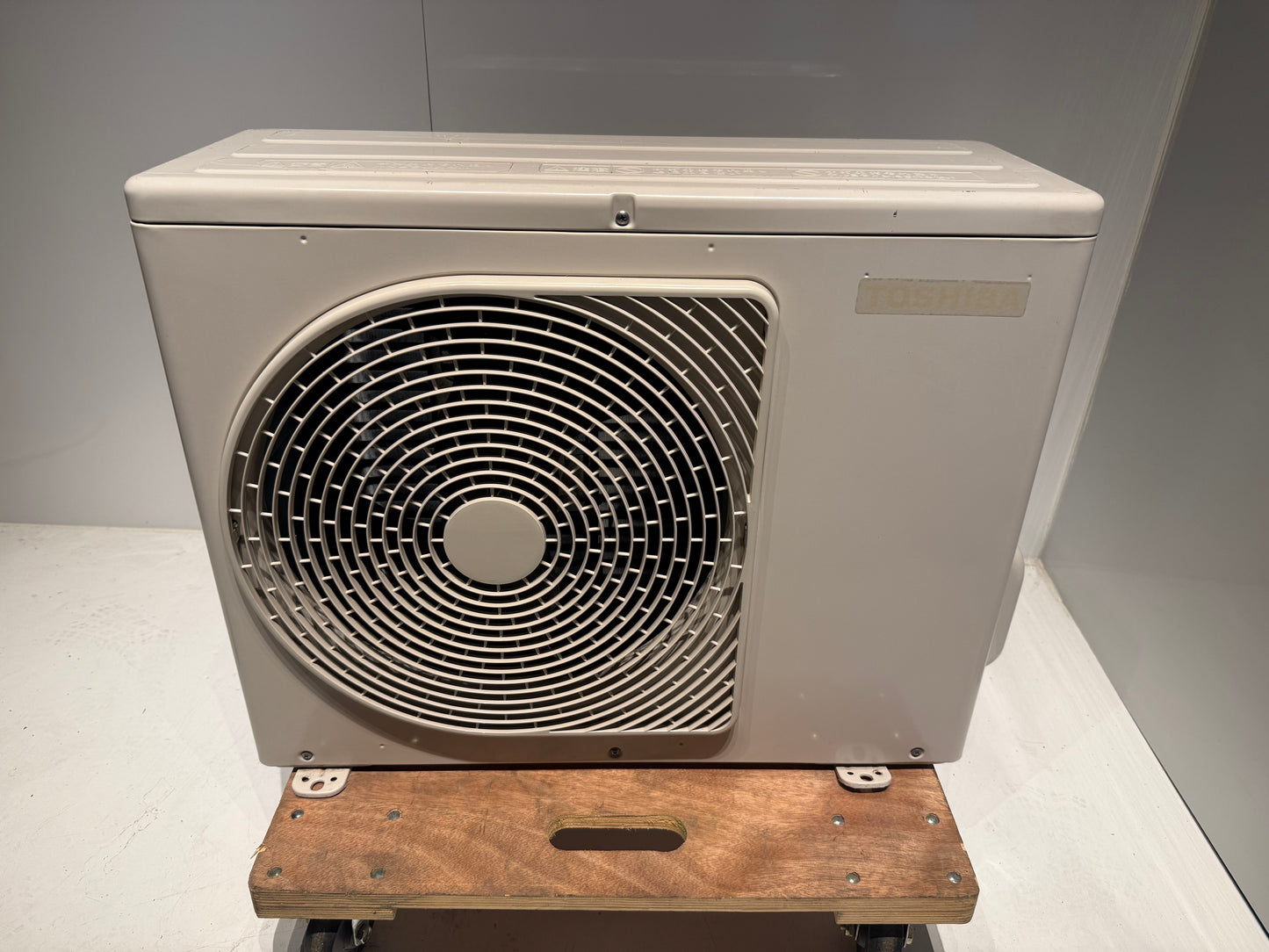 190　TOSHIBA