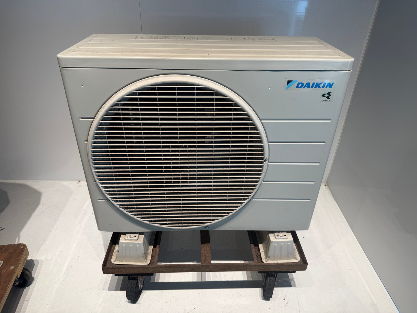 202　DAIKIN