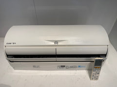 207　MITSUBISHI 霧ヶ峰