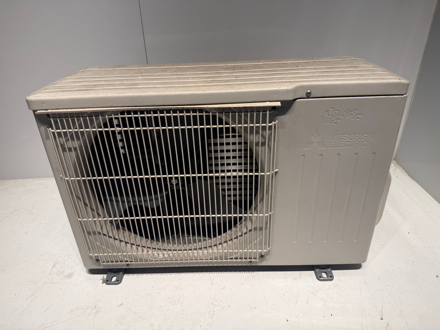 223　MITSUBISHI 霧ヶ峰