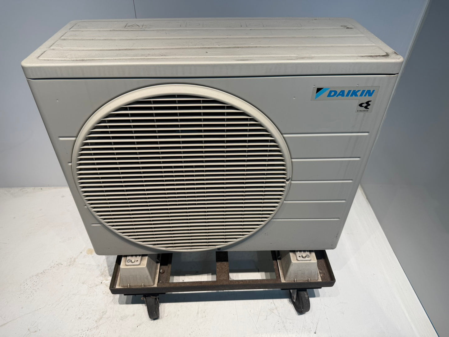 250　DAIKIN　2023年製　10～12畳用