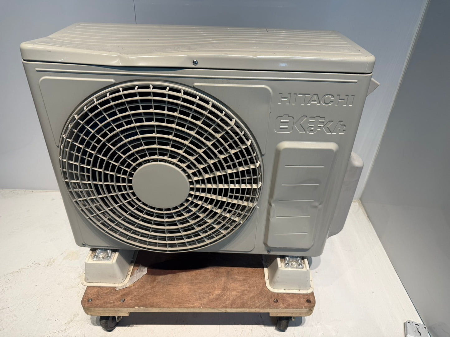 252　HITACHI　2022年製　6～8畳用