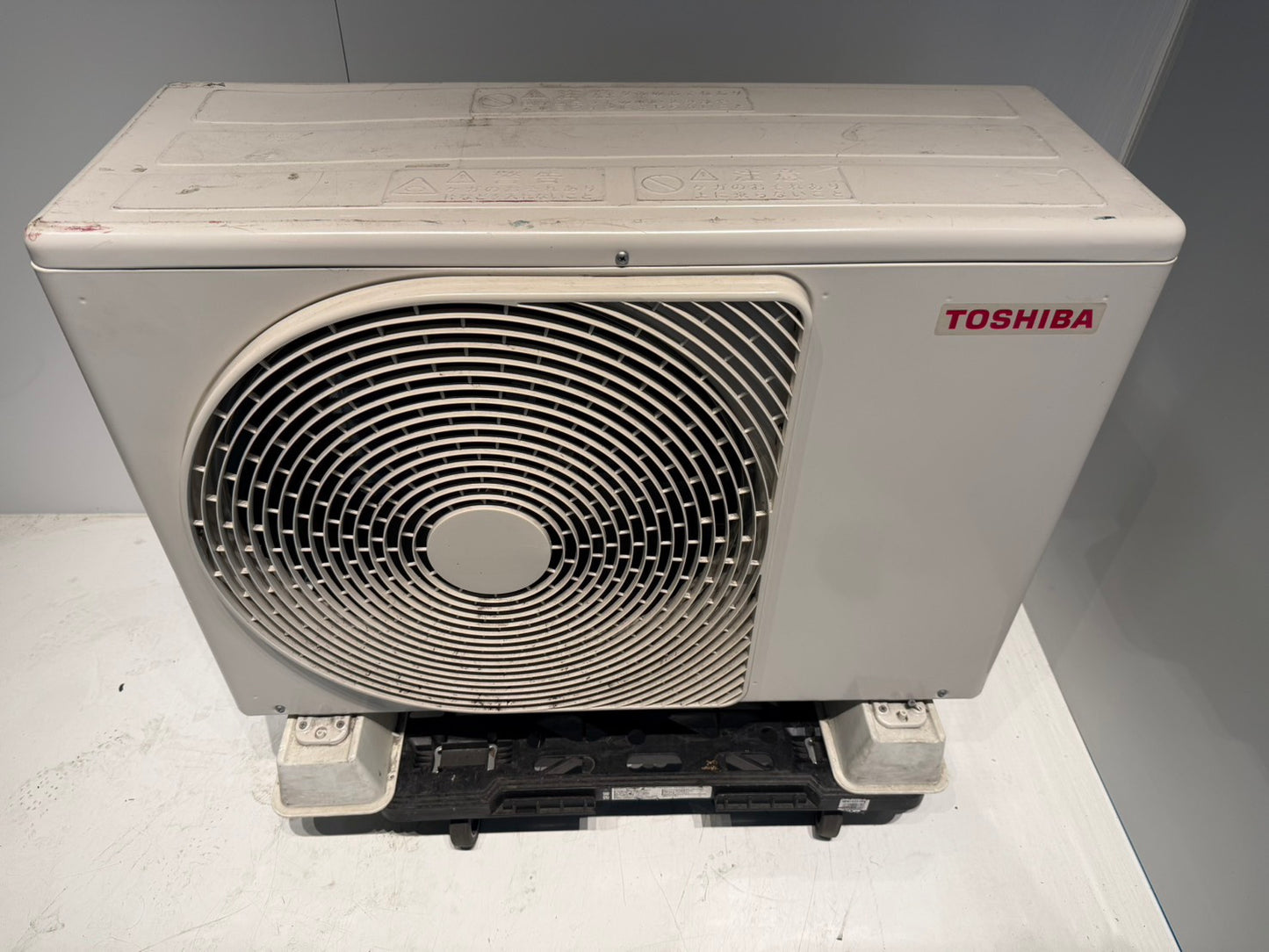 316　TOSHIBA　2023年製　10～12畳用