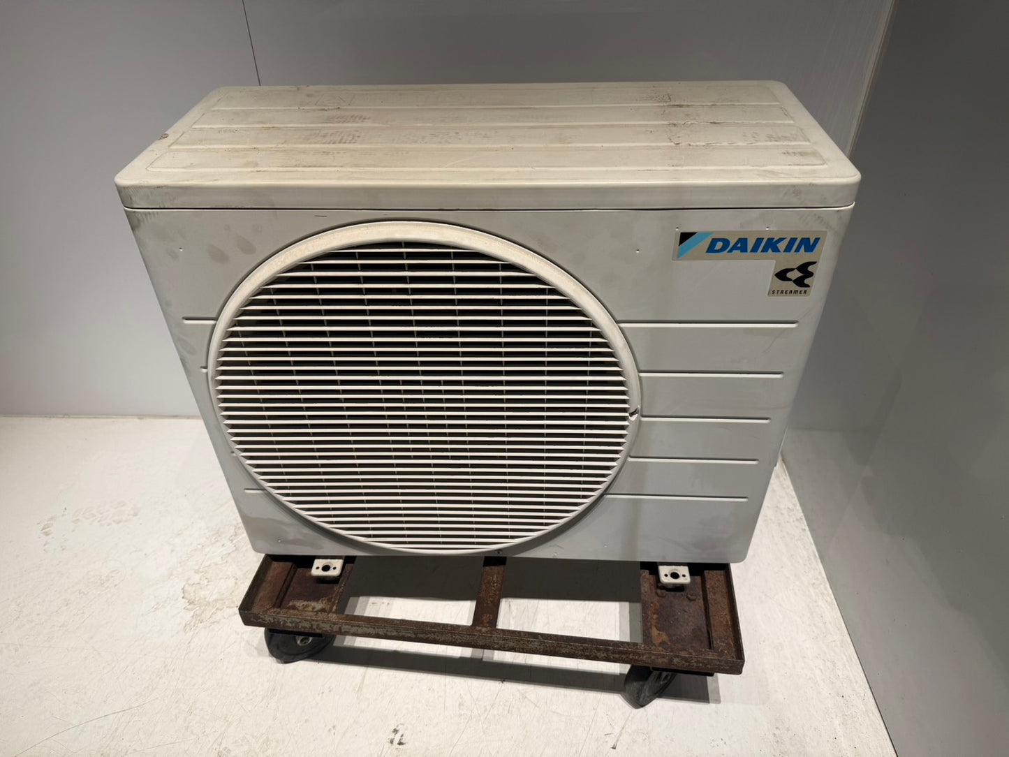 402　DAIKIＮ　2022年製　6～8畳用