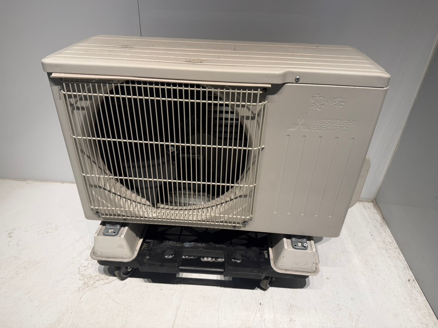 423　MITSUBISHI霧ヶ峰　2019年製　6～8畳用