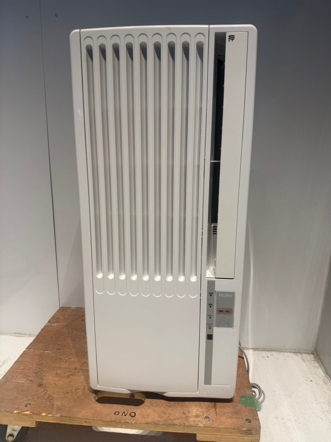 490　Haier　窓枠用エアコン　2019年製　JA-16T