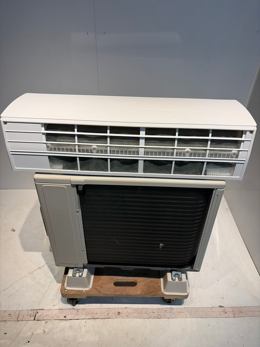 598　FUJITSU　2020年製　10～12畳用　AS-B28K-W