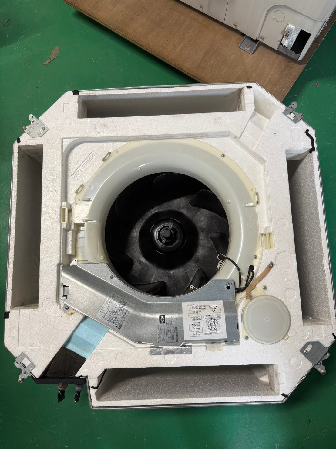 AA　DAIKIN　マルチ用エアコン　2024年製　8馬力相当