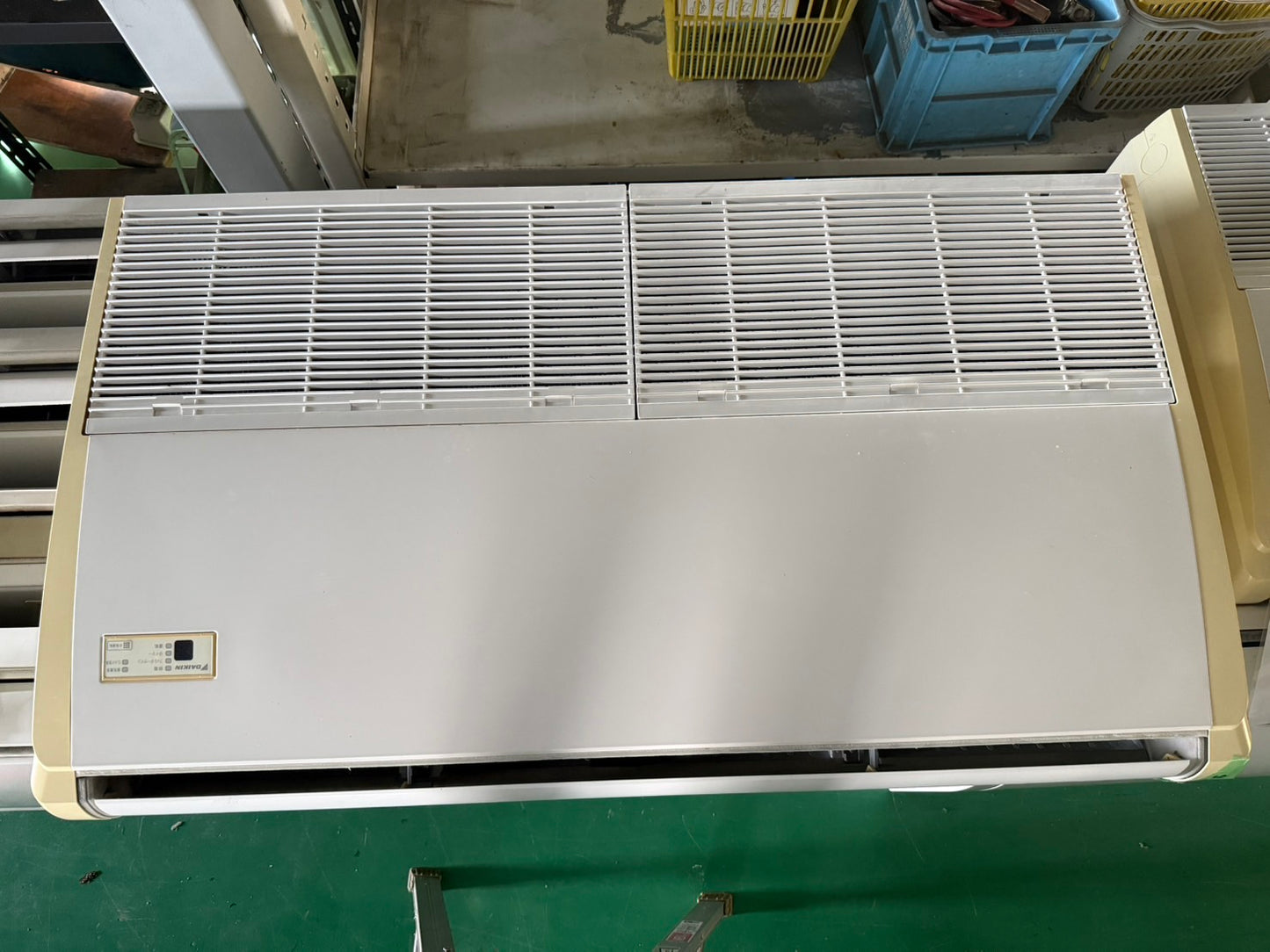 H　DAIKIN  天吊エアコン　2.5馬力