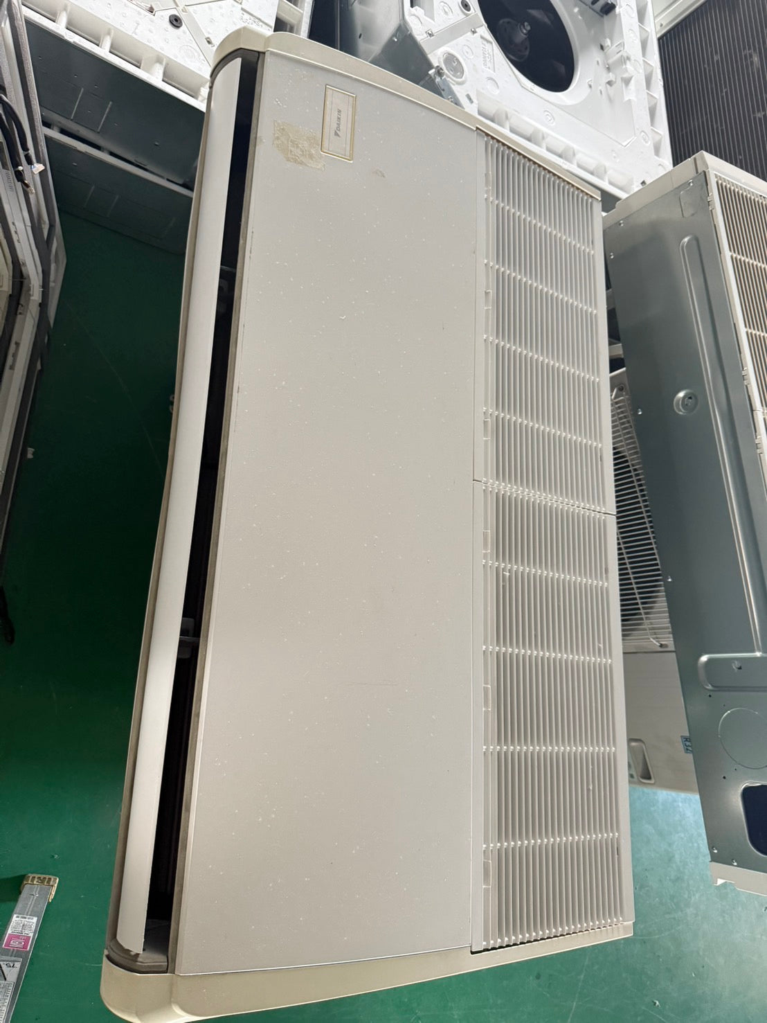 K　DAIKIN　天吊りエアコン　3馬力