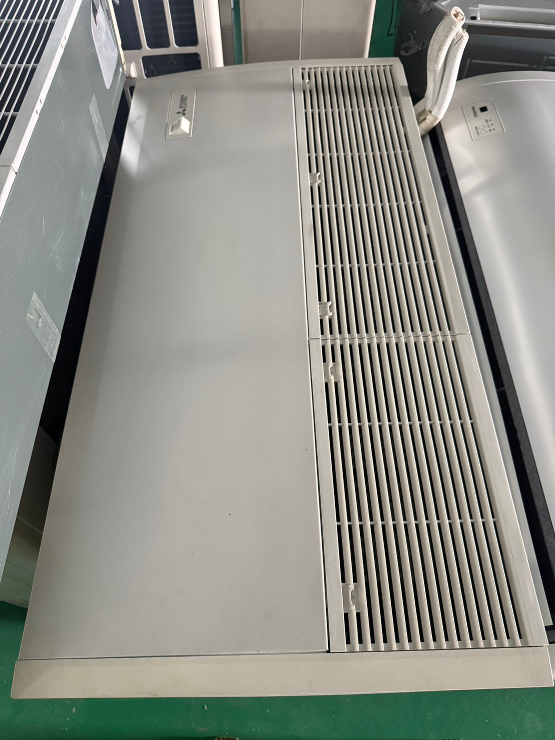 O　三菱ELECTRIC　天吊りエアコン　2022年製　3馬力相当